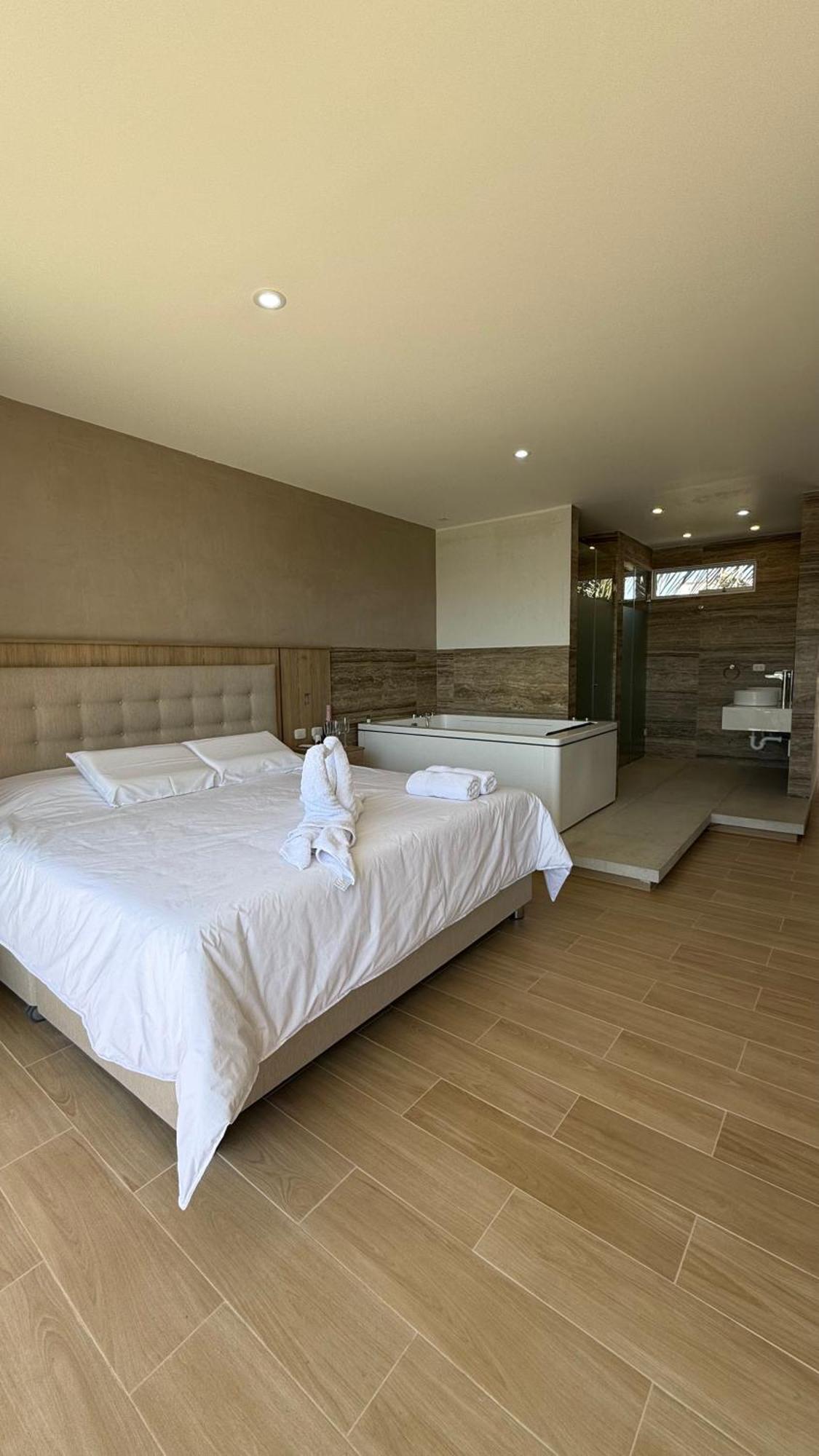 El Condor 3* Paracas
